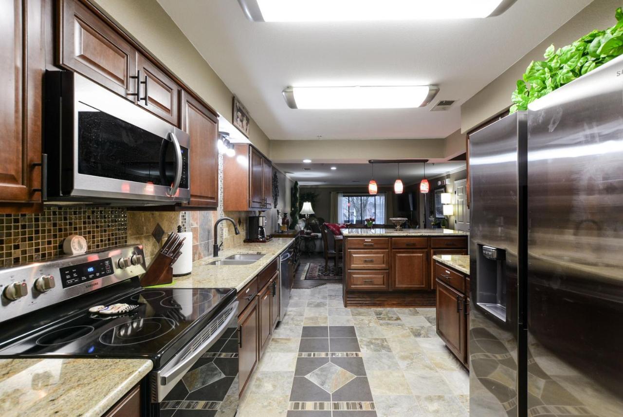 Luxury Condos At Thousand Hills - Heart Of Branson - Beautifully Remodeled - Spacious And Affordable Extérieur photo
